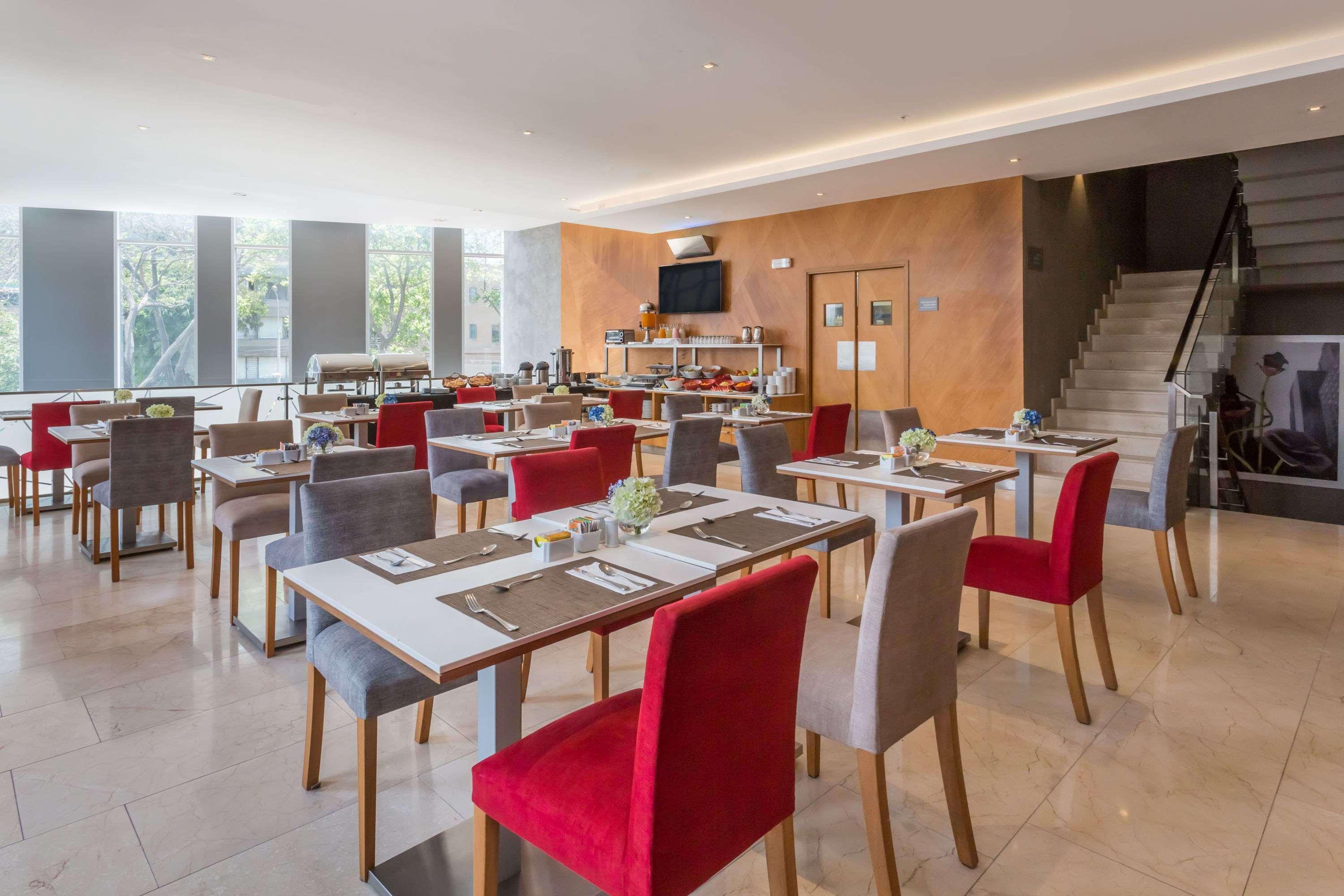 Ramada Encore By Wyndham Lima San Isidro Exterior photo