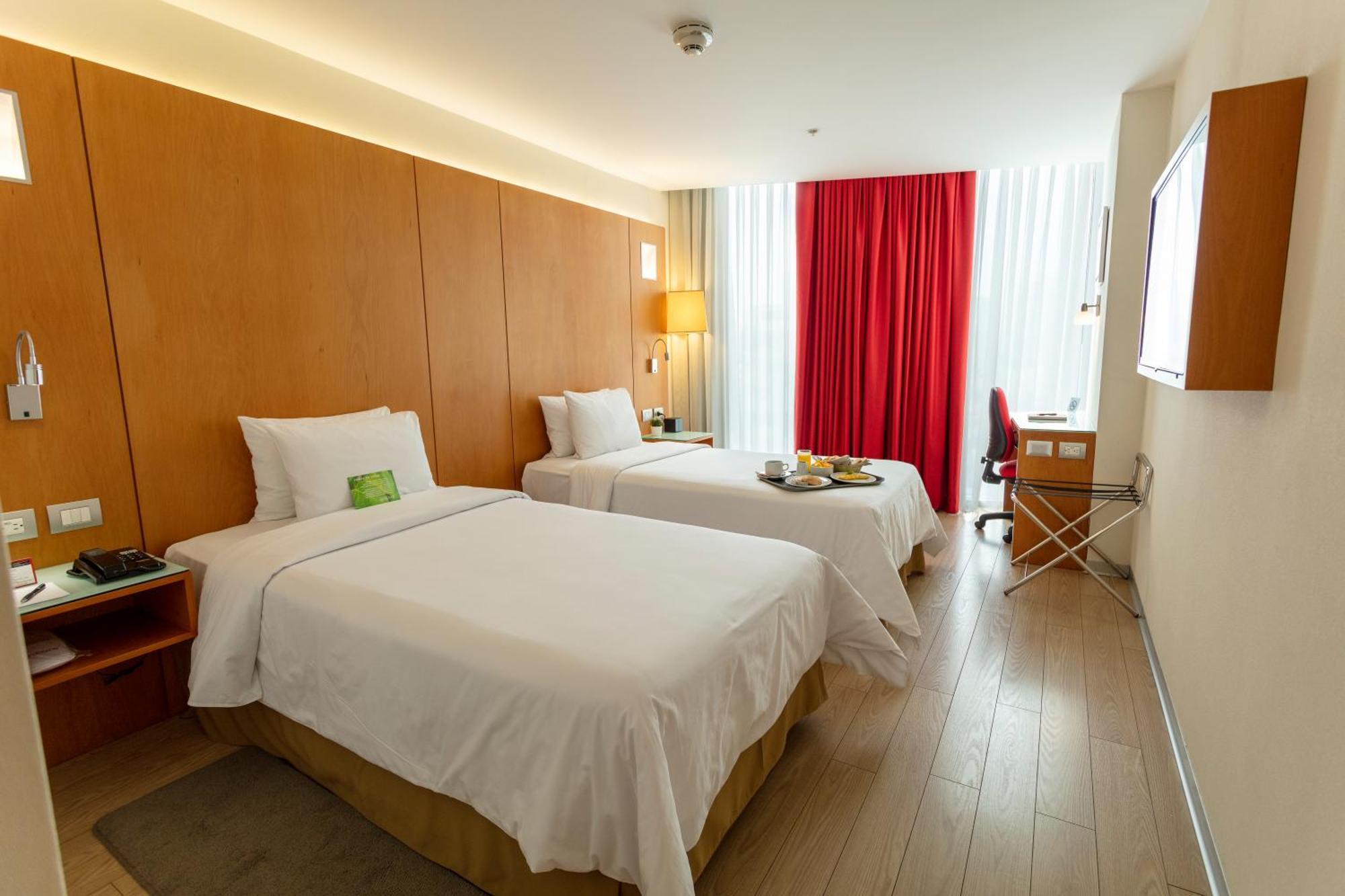 Ramada Encore By Wyndham Lima San Isidro Exterior photo